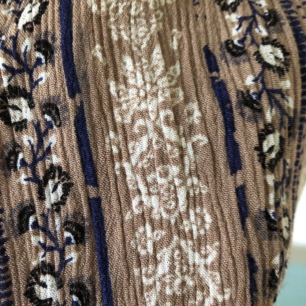 Sadie & Sage print top - Picture 3 of 4